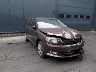 Coche siniestrado Skoda Fabia Fabia III (NJ3), Hatchback 5-drs, 2014 / 2021 1.2 TSI 16V 2015/8