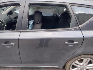 Kia Cee d Cee'd Sporty Wagon (EDF), Combi, 2007 / 2012 1.6 CRDi 90 16V picture 6