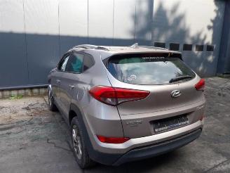 Vrakbiler auto Hyundai Tucson Tucson (TL), SUV, 2015 1.6 GDi 16V 2WD 2017/2