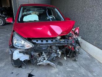 Coche siniestrado Hyundai I-10 i10 (B5), Hatchback, 2013 / 2019 1.0 12V 2017/4