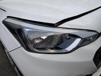 Hyundai I-20 i20 (GBB), Hatchback, 2014 / 2020 1.1 CRDi VGT 12V picture 3