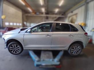 Hyundai I-30 i30 (PDEB5/PDEBB/PDEBD/PDEBE), Hatchback, 2016 1.0 T-GDI 12V picture 10