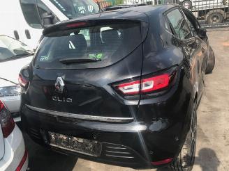 Purkuautot passenger cars Renault Clio 1200cc - benzine 2017/10