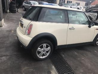 disassembly passenger cars Mini Mini BENZINE/1600CC/5VIT 2006/1