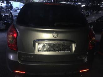 Autoverwertung Ssang yong Korando 2000cc - diesel - automaat 2015/1