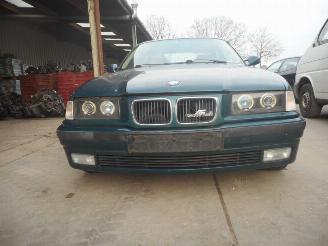 Démontage voiture BMW 3-serie 323ia  coupe 1997/1