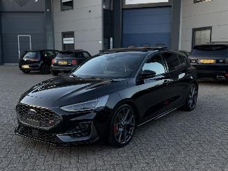 skadebil auto Ford Focus ST-X 280Pk Pano B&O Kuipstoelen 2024/7