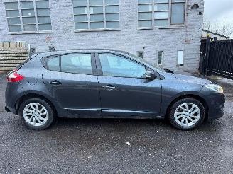 uszkodzony samochody osobowe Renault Mégane III ZEN 2014/5