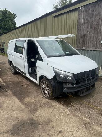 Mercedes Vito VITO 109 D picture 2