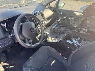 Renault Clio  picture 12