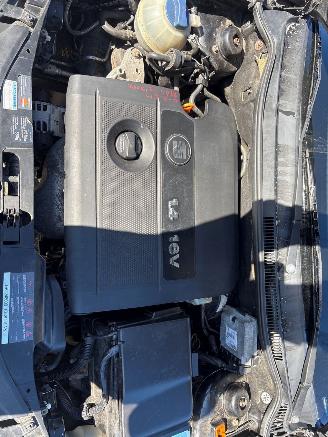 Seat Ibiza 1.4 16V 75 Hatchback  Benzine 1.390cc 55kW (75pk) FWD 2002-02/2008-05 (6L1) BBY picture 8