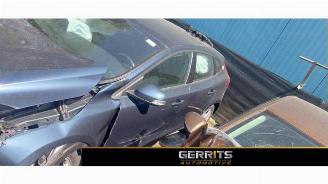 Volvo V-40 V40 (MV), Hatchback 5-drs, 2012 / 2019 2.0 D2 16V picture 1