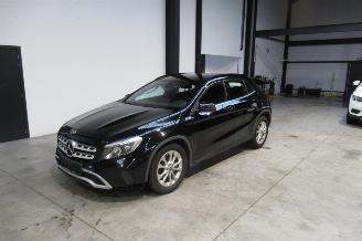 Unfallwagen Mercedes GLA SEDAN 2019/4