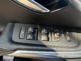 Volvo V-40 2.0 T4 R DESIGN Sport picture 17