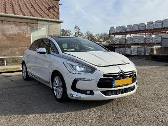 krockskadad bil auto Citroën DS5 1.6 e-HDI 2013/1