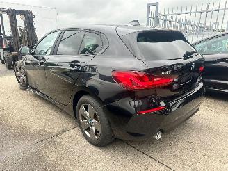 BMW 1-serie 1.5 116D picture 6