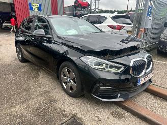 BMW 1-serie 1.5 116D picture 3
