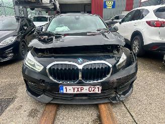 BMW 1-serie 1.5 116D picture 2