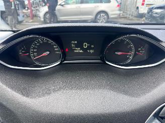 Peugeot 308 1.2 ALLURE picture 9