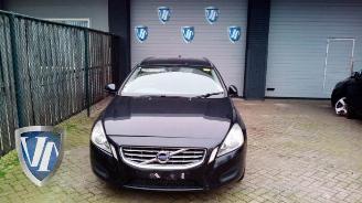 Uttjänta bilar auto Volvo V-60 V60 I (FW/GW), Combi, 2010 / 2018 2.0 D3 20V 2012/10