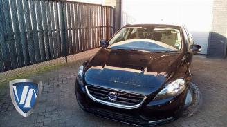 Salvage car Volvo V-40 V40 (MV), Hatchback 5-drs, 2012 / 2019 1.6 T2 GTDi 16V 2014