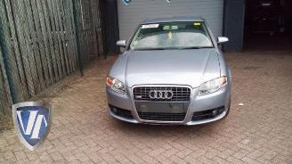 Coche siniestrado Audi A4 A4 (B7), Sedan, 2004 / 2008 2.0 TDI 16V 2005