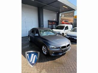 Vrakbiler auto BMW 3-serie 3 serie (F30), Sedan, 2011 / 2018 320d 2.0 16V 2013/8
