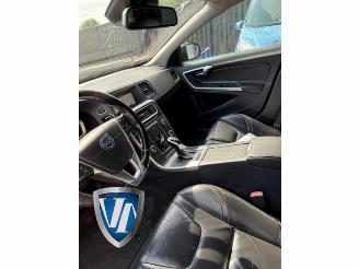 Volvo V-60 V60 I (FW/GW), Combi, 2010 / 2018 2.4 D6 20V Plug-in Hybrid AWD picture 3