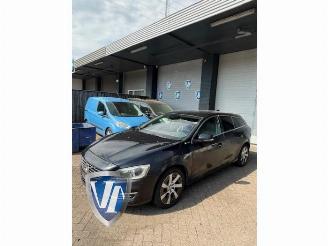 Volvo V-60 V60 I (FW/GW), Combi, 2010 / 2018 2.4 D6 20V Plug-in Hybrid AWD picture 2