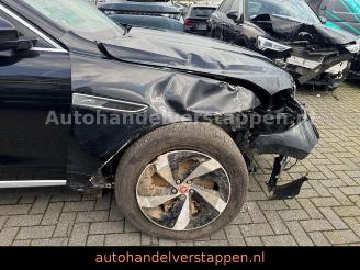 Jaguar F-Pace S P400e AWD Plug-In Hybrid picture 13